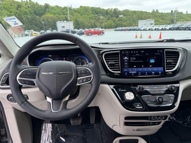 used 2022 Chrysler Pacifica car, priced at $20,188