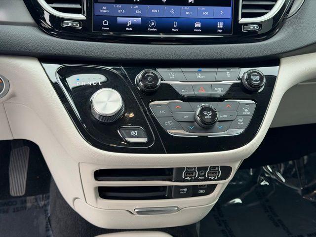 used 2022 Chrysler Pacifica car, priced at $20,188
