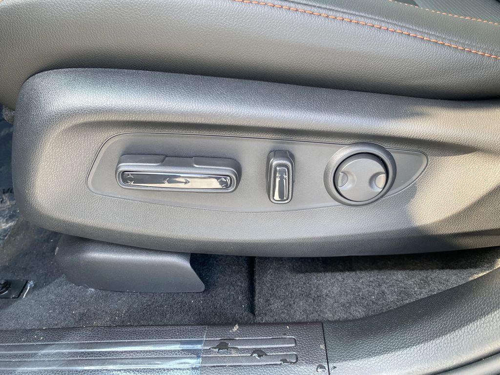 new 2026 Honda CR-V Hybrid car, priced at $40,425