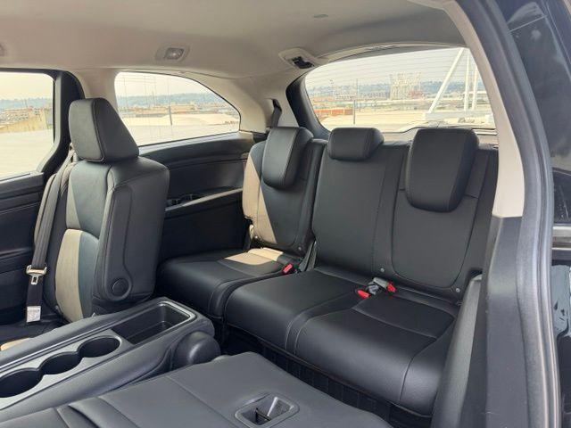 used 2025 Honda Odyssey car, priced at $29,388