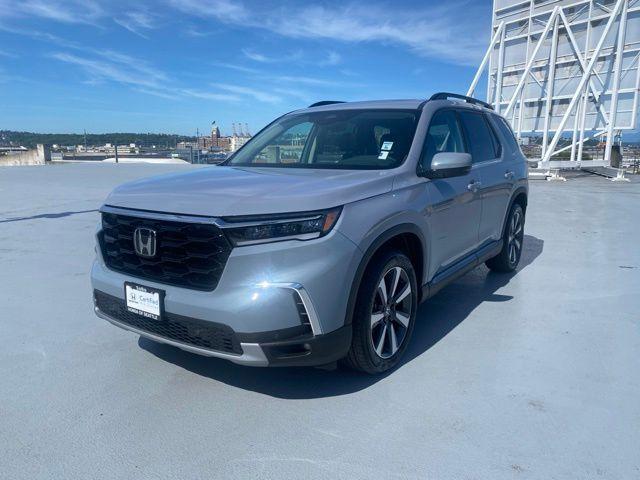 used 2025 Honda Pilot car, priced at $44,988