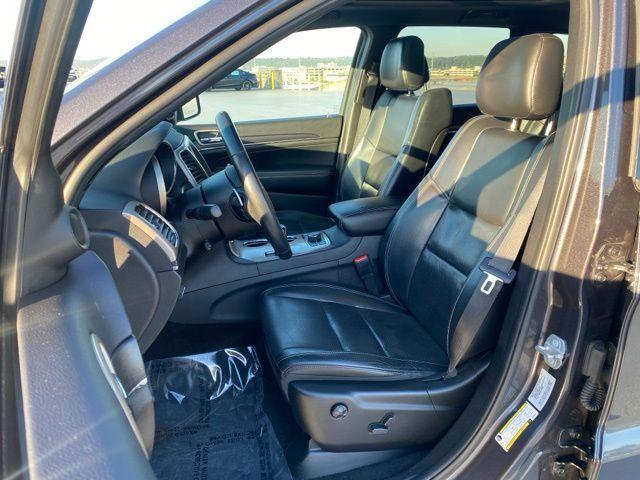 used 2015 Jeep Grand Cherokee car, priced at $13,588