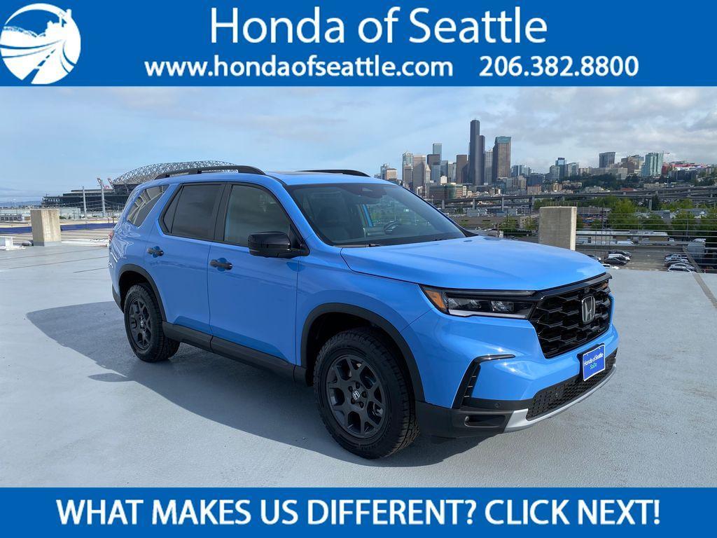 new 2025 Honda Pilot car, priced at $49,350