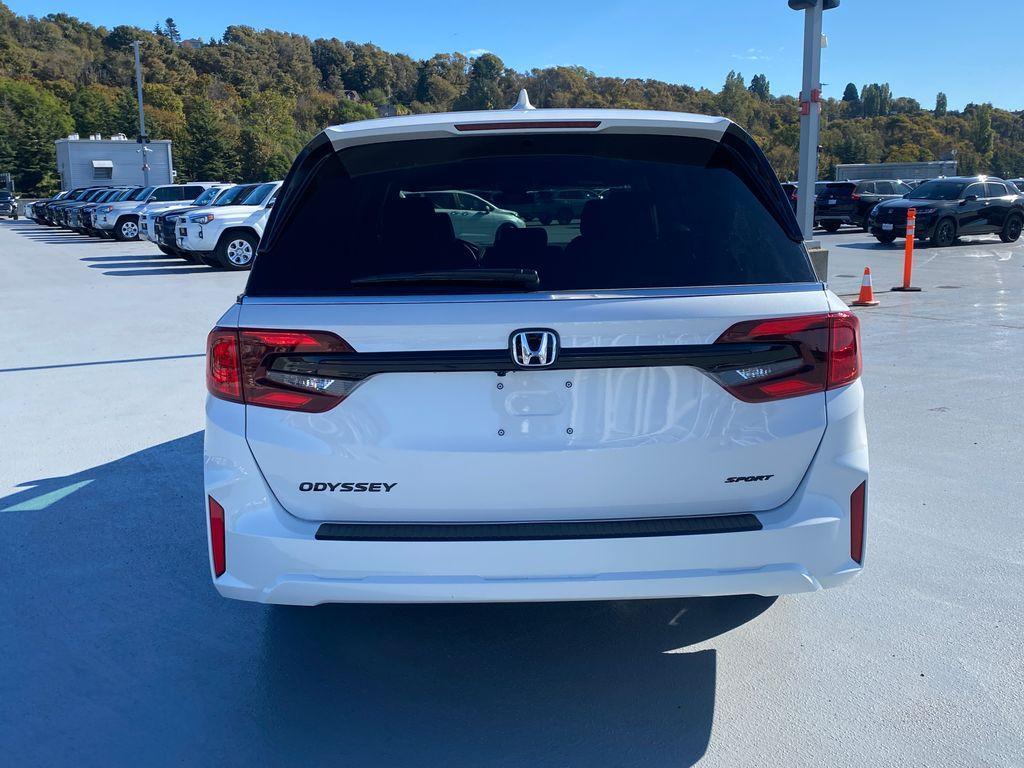 new 2026 Honda Odyssey car, priced at $44,477