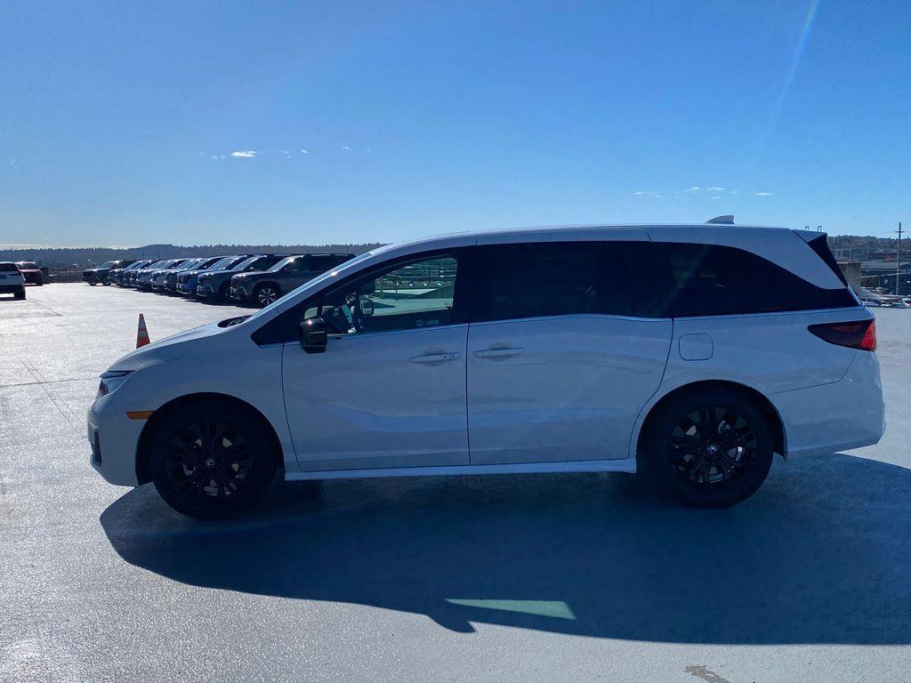 new 2026 Honda Odyssey car, priced at $44,477