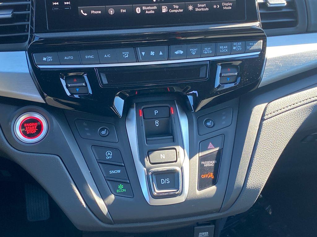 new 2026 Honda Odyssey car, priced at $44,477