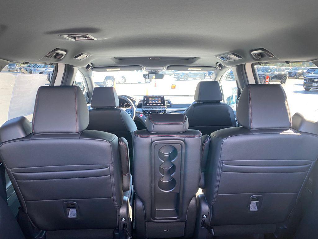 new 2026 Honda Odyssey car, priced at $44,477