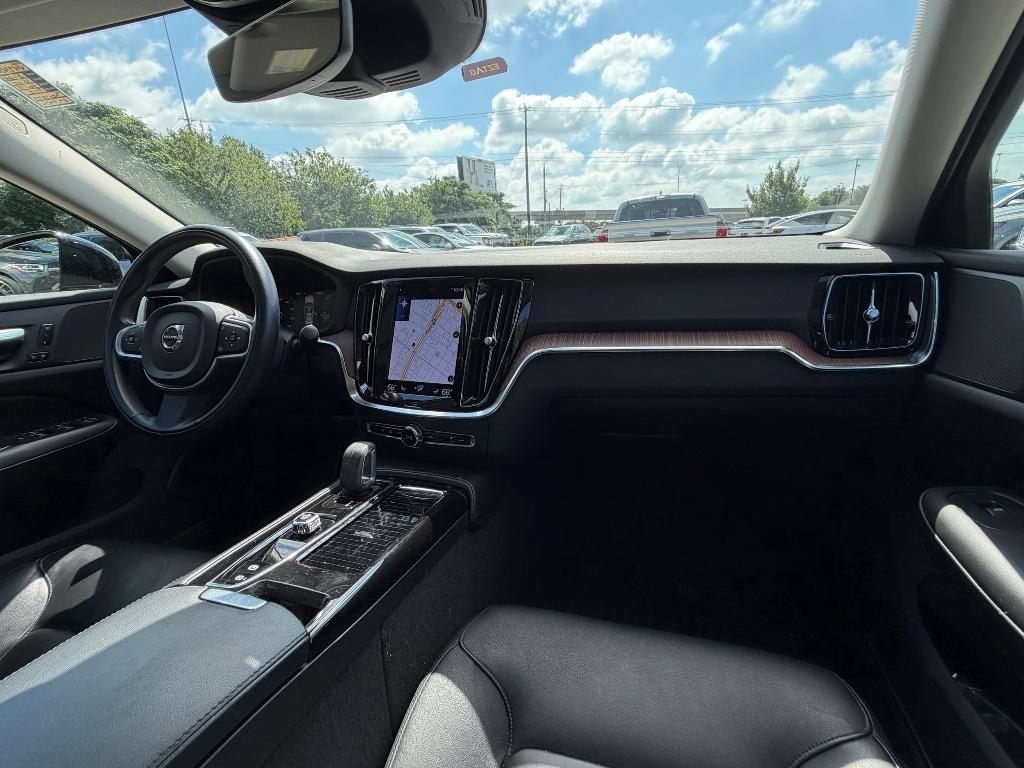 used 2022 Volvo S60 Recharge Plug-In Hybrid car, priced at $33,377