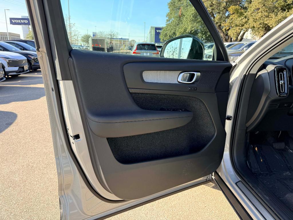 used 2025 Volvo XC40 car, priced at $33,995