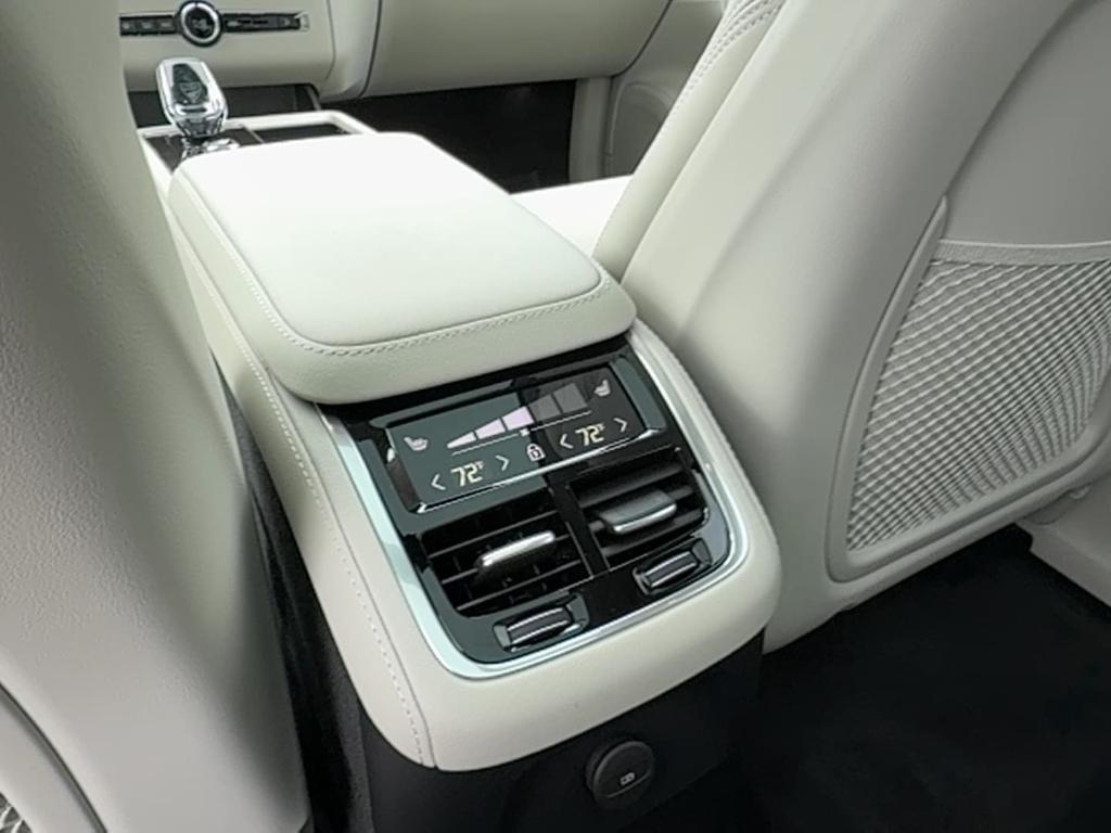 new 2026 Volvo XC90 Plug-In Hybrid car, priced at $83,398