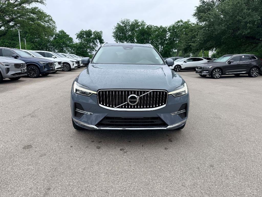 used 2023 Volvo XC60 car, priced at $35,225