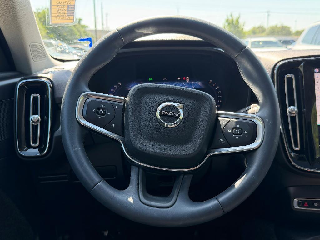 used 2023 Volvo XC40 car, priced at $26,520