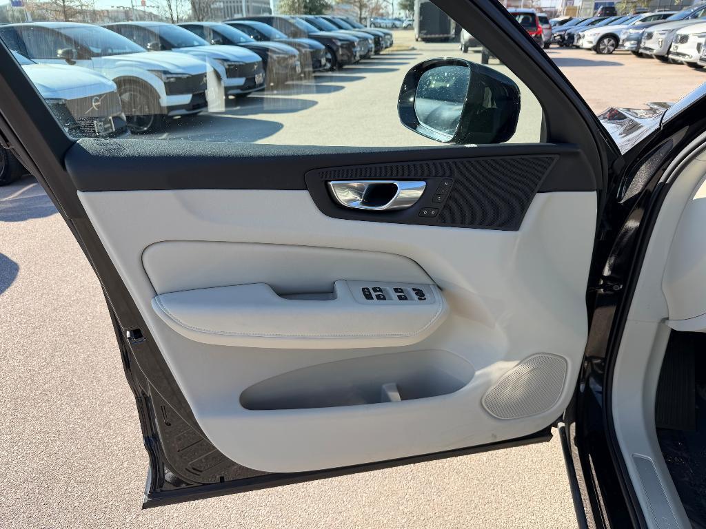 used 2024 Volvo XC60 Recharge Plug-In Hybrid car, priced at $51,045