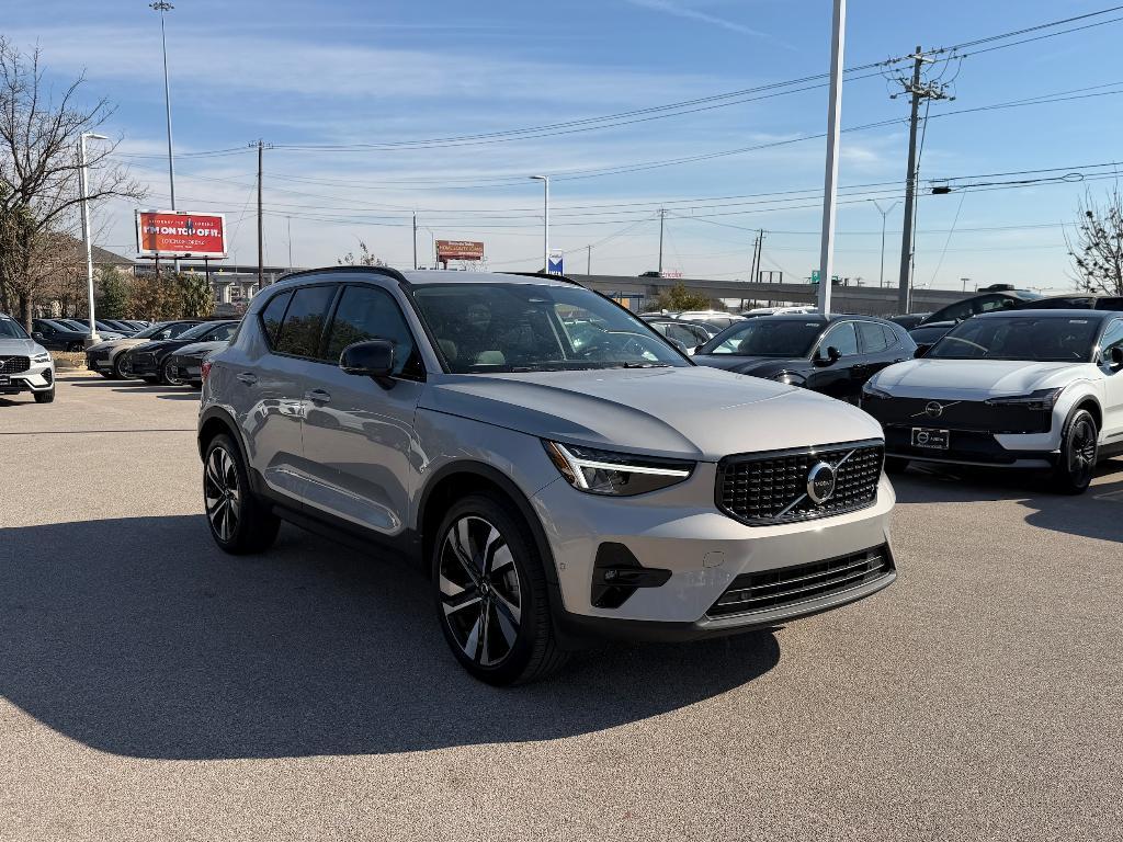 used 2025 Volvo XC40 car, priced at $33,995