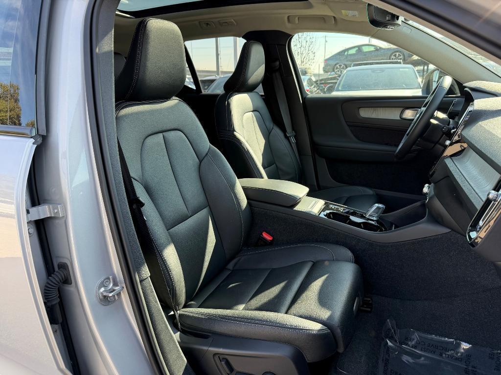 used 2025 Volvo XC40 car, priced at $33,995
