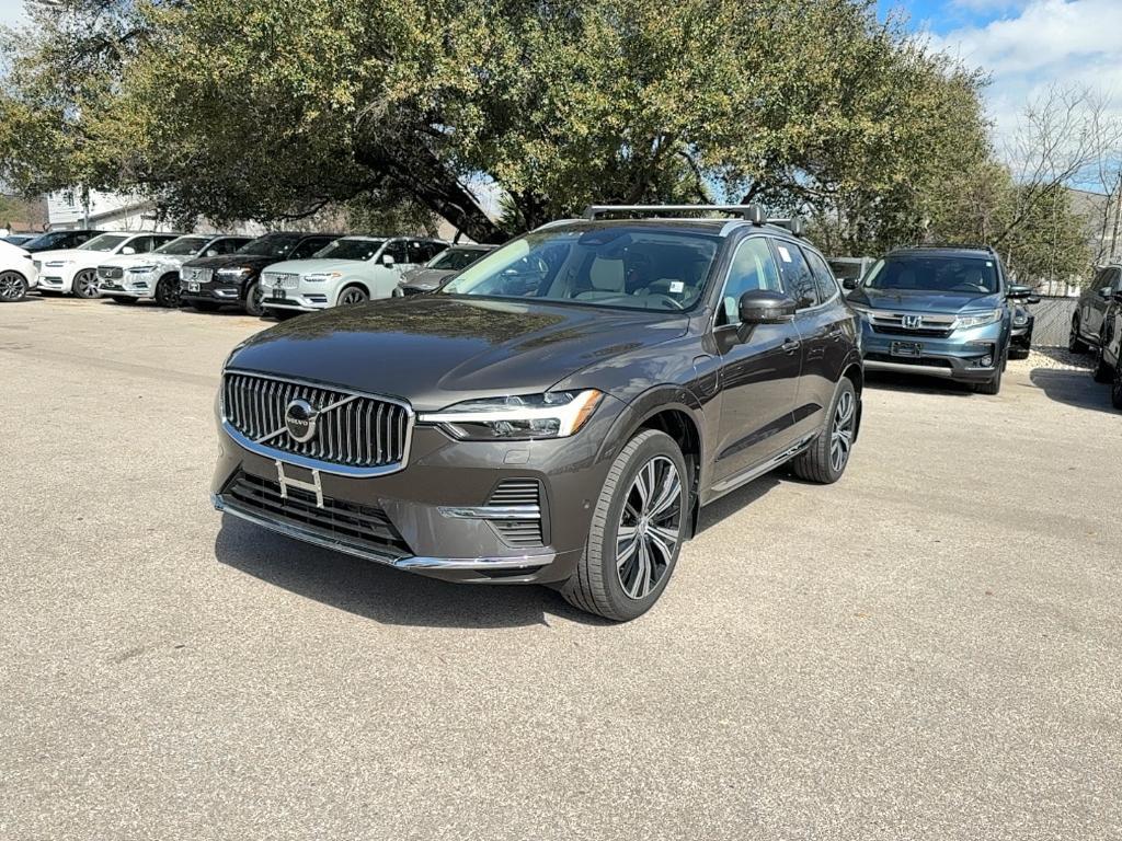 used 2023 Volvo XC60 Recharge Plug-In Hybrid car, priced at $39,033