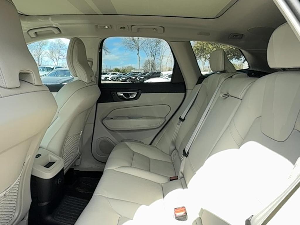 used 2023 Volvo XC60 Recharge Plug-In Hybrid car, priced at $39,033