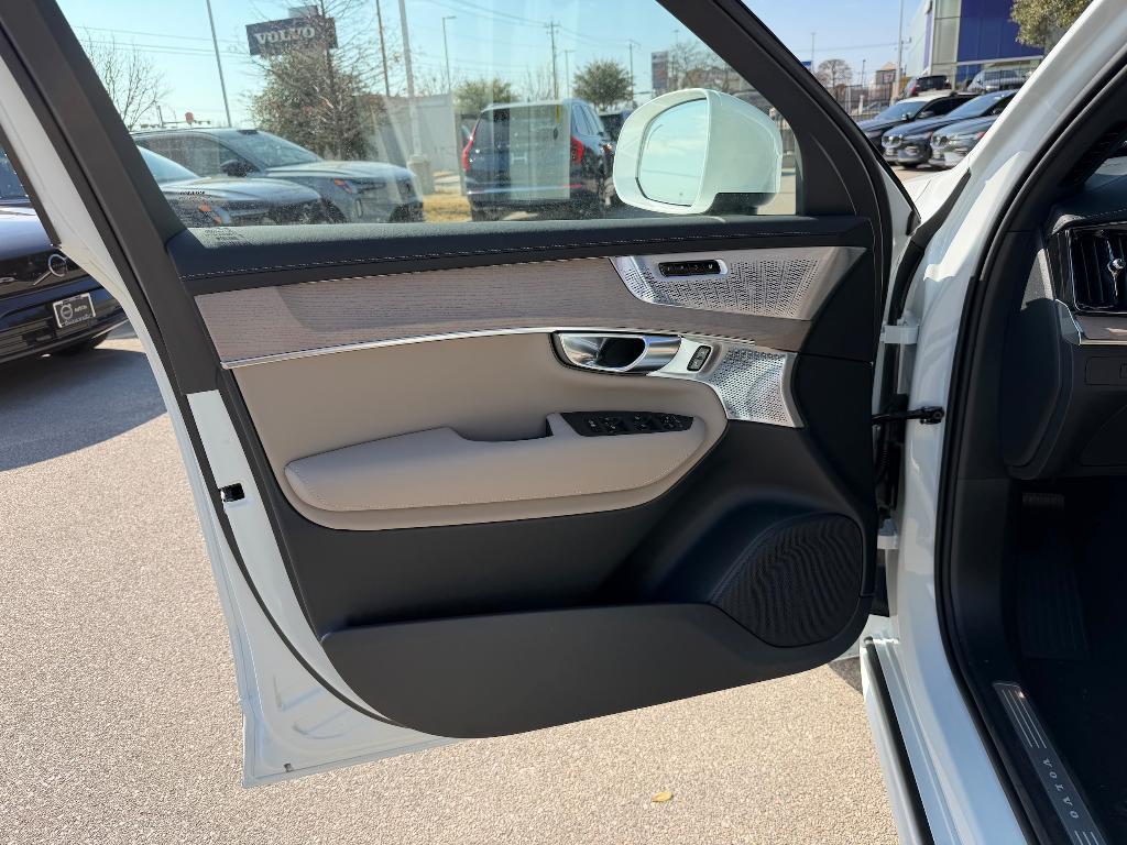 new 2026 Volvo XC90 car, priced at $77,664