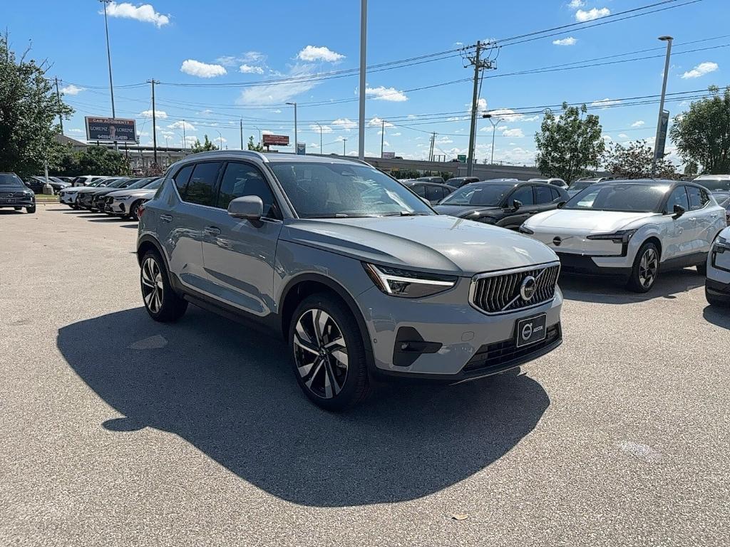 used 2025 Volvo XC40 car, priced at $46,015