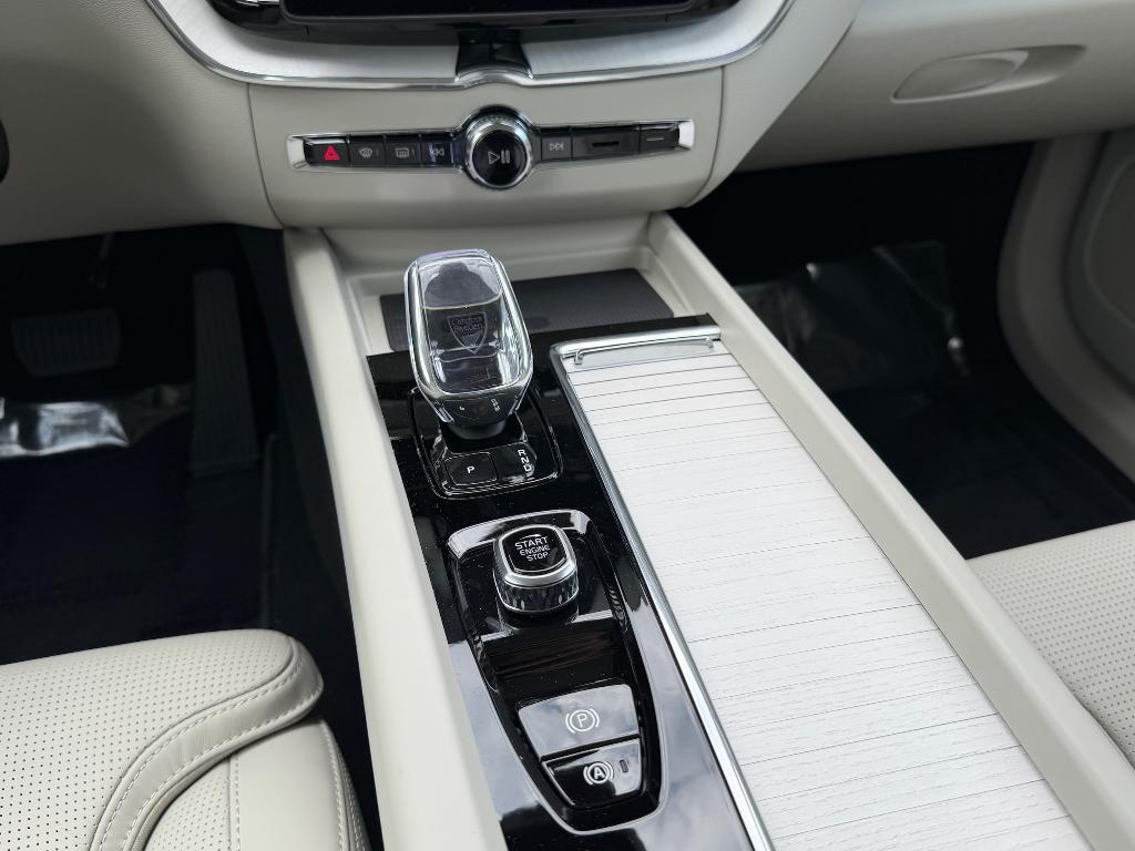 new 2026 Volvo XC60 Plug-In Hybrid car, priced at $75,235