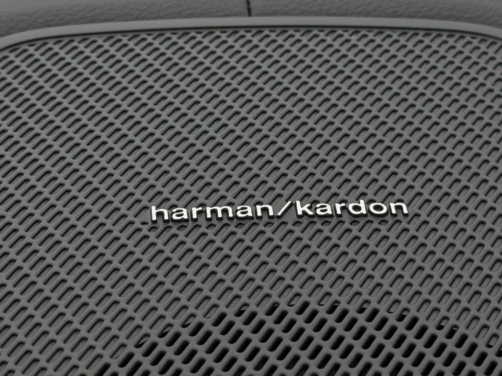 new 2026 Volvo XC60 Plug-In Hybrid car, priced at $75,235