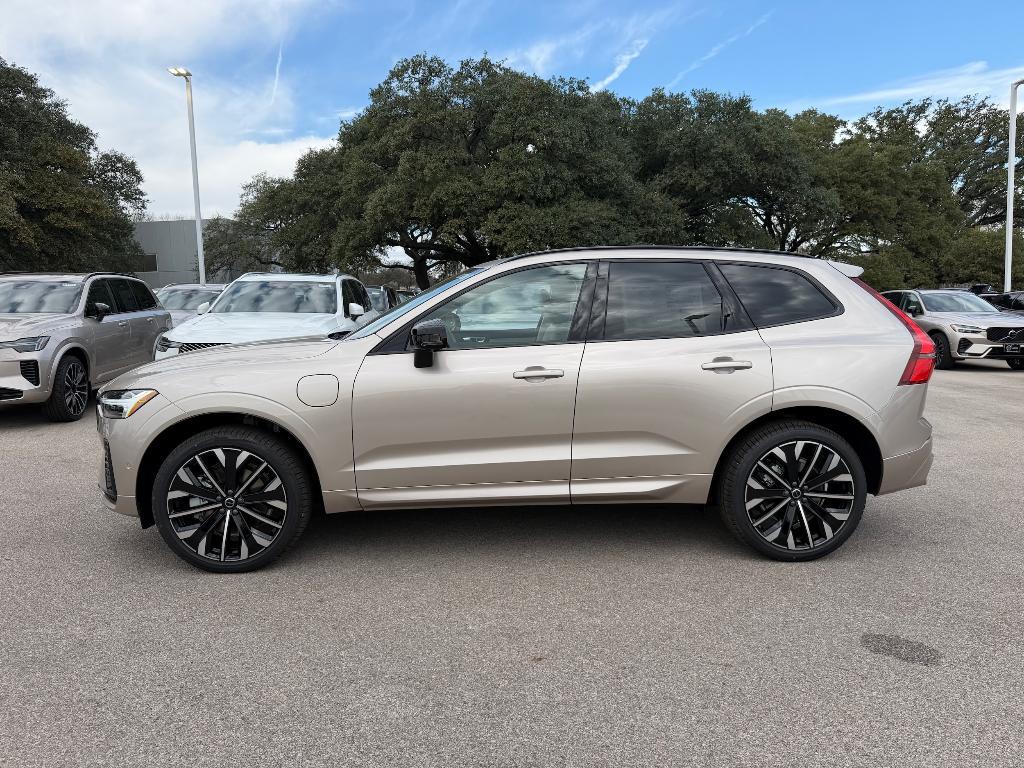 new 2026 Volvo XC60 Plug-In Hybrid car, priced at $75,235