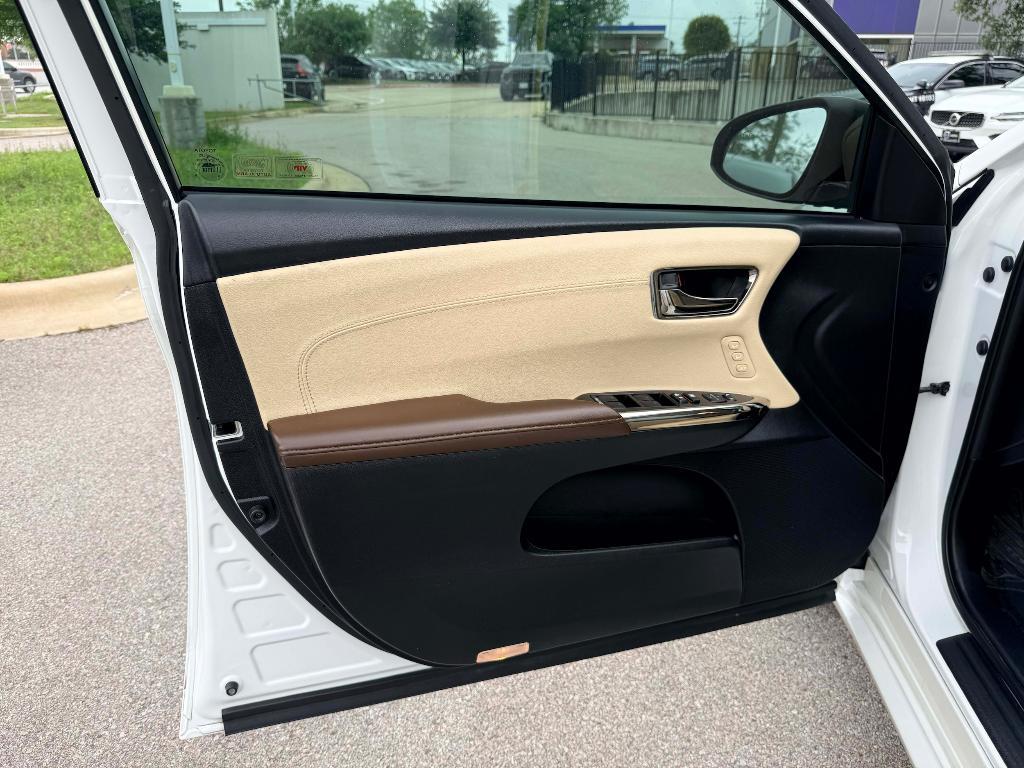 used 2018 Toyota Avalon car, priced at $23,857