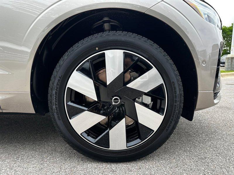 new 2025 Volvo XC60 Plug-In Hybrid car, priced at $63,760