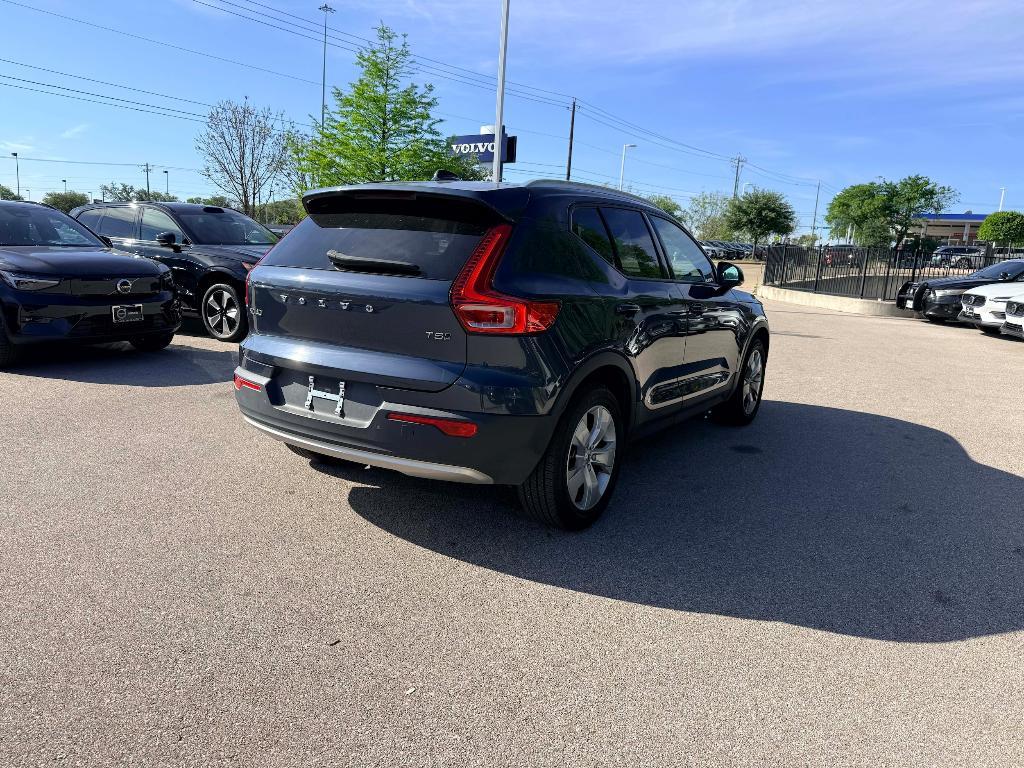 used 2022 Volvo XC40 car, priced at $23,772