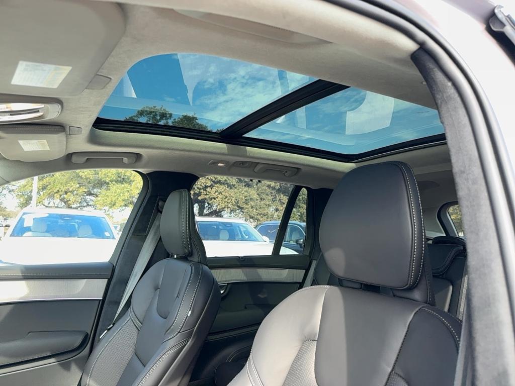 new 2026 Volvo XC90 Plug-In Hybrid car, priced at $87,467