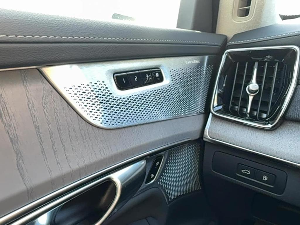 new 2026 Volvo XC90 Plug-In Hybrid car, priced at $87,467