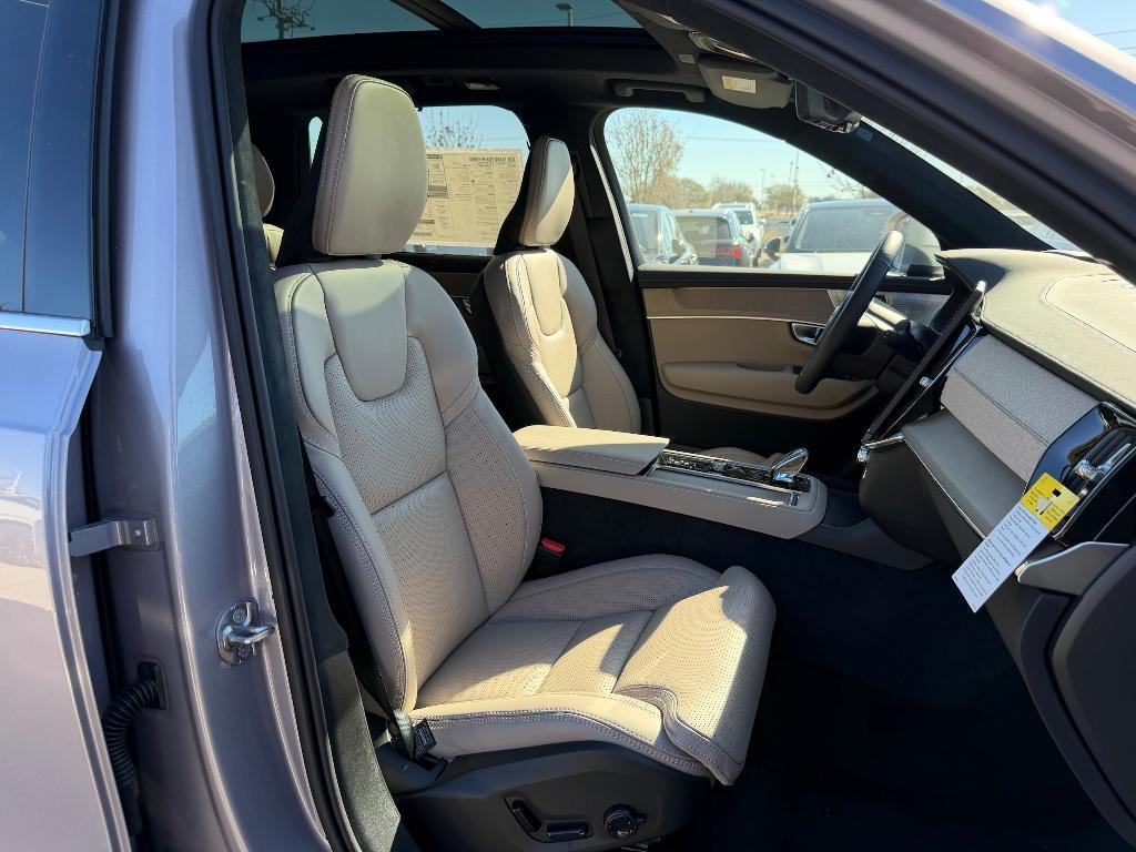 new 2026 Volvo XC90 Plug-In Hybrid car, priced at $91,478