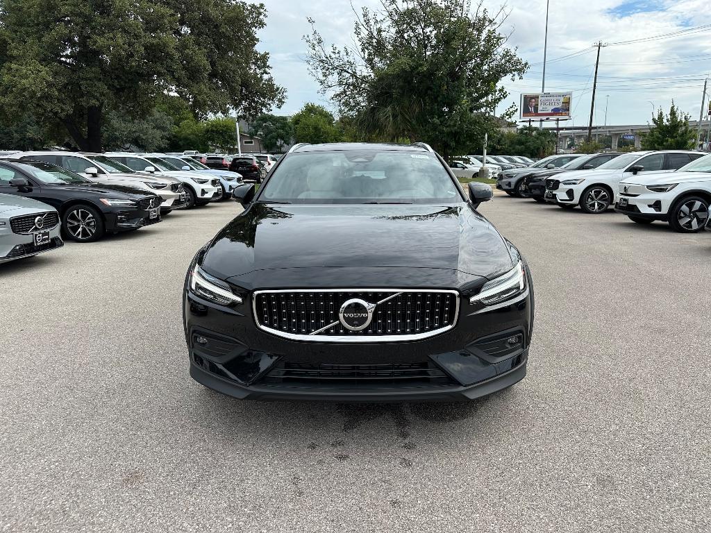 new 2025 Volvo V60 Cross Country car, priced at $53,525