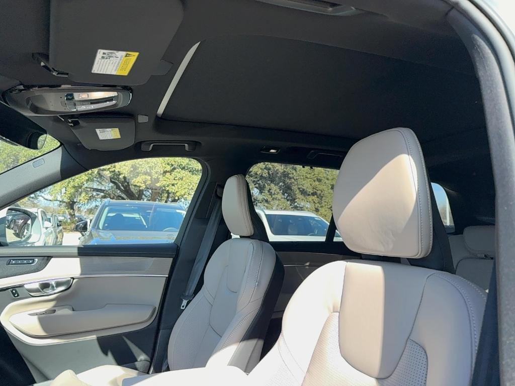 new 2026 Volvo XC90 Plug-In Hybrid car, priced at $83,325