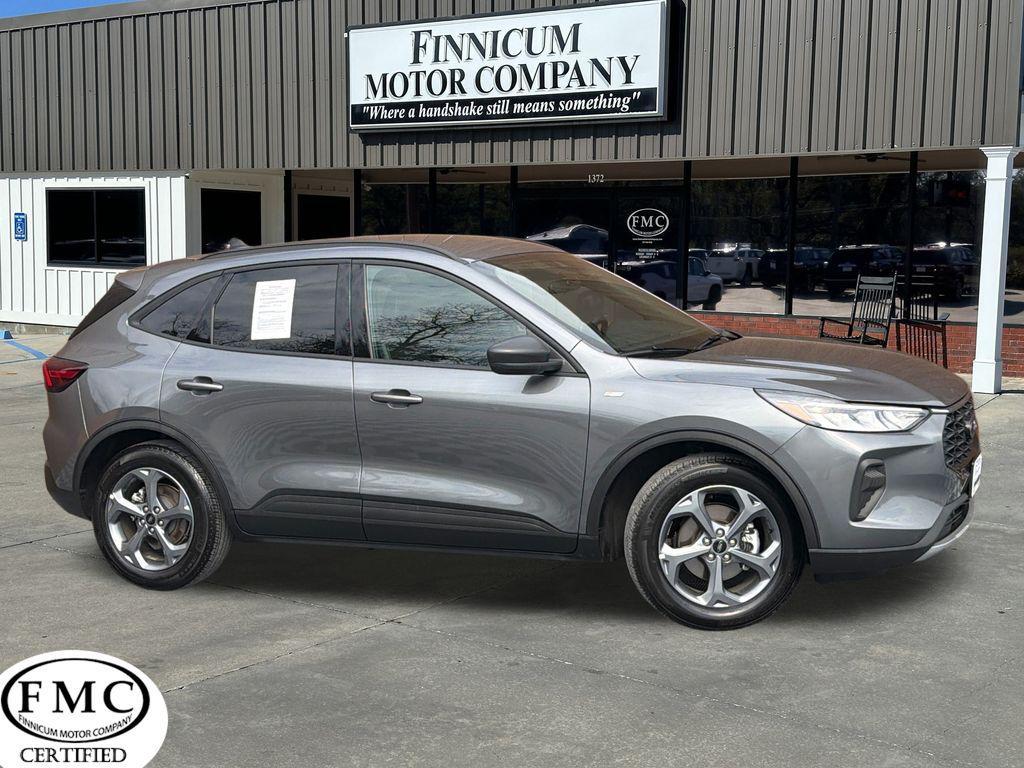 used 2025 Ford Escape car, priced at $25,711