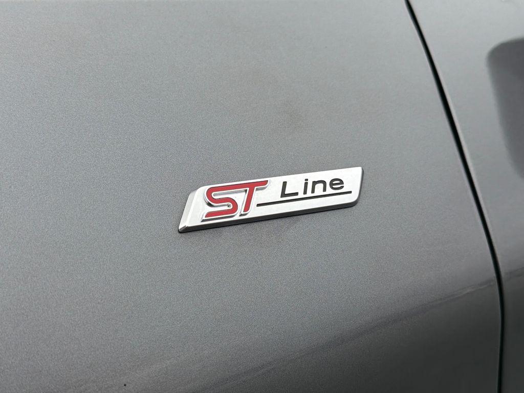 used 2025 Ford Explorer car, priced at $41,100