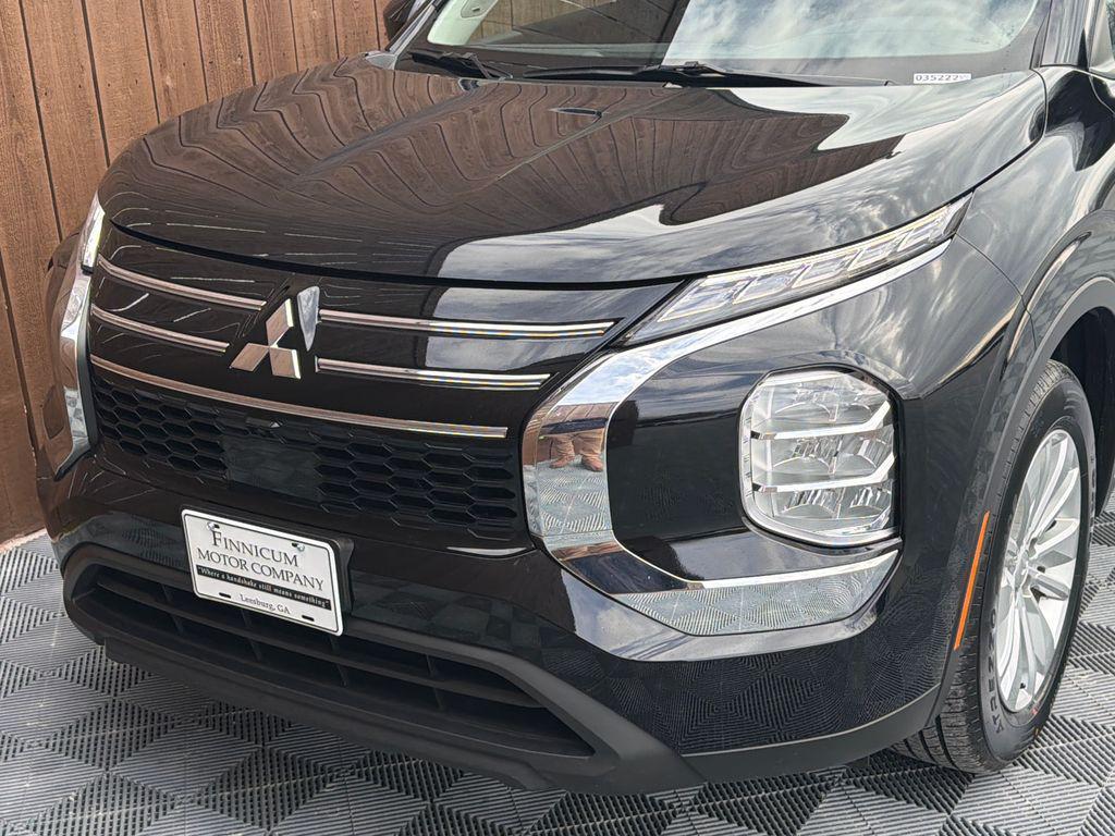 used 2025 Mitsubishi Outlander car, priced at $24,860