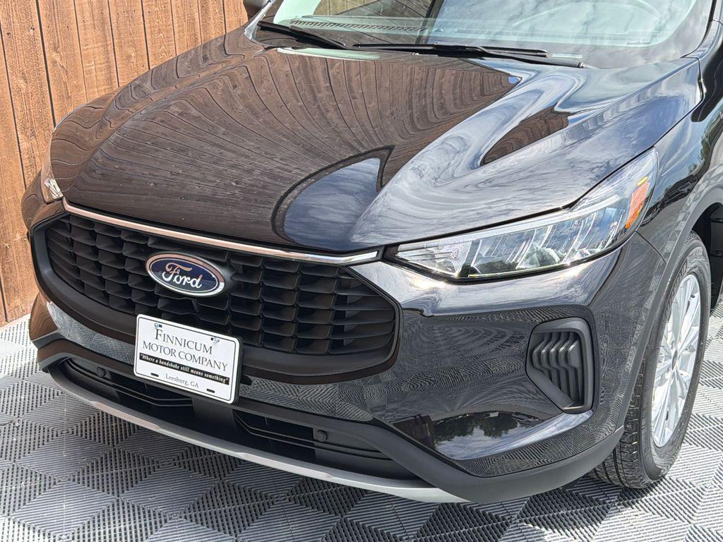 used 2025 Ford Escape car, priced at $25,299