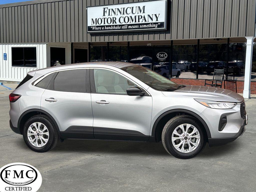 used 2024 Ford Escape car, priced at $22,200