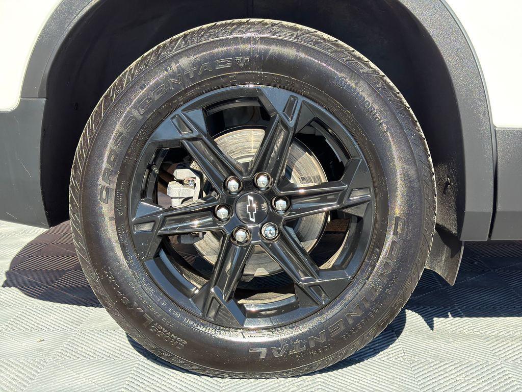 used 2024 Chevrolet Blazer car, priced at $26,567