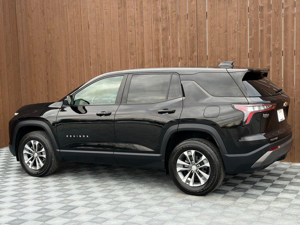 used 2025 Chevrolet Equinox car, priced at $27,624