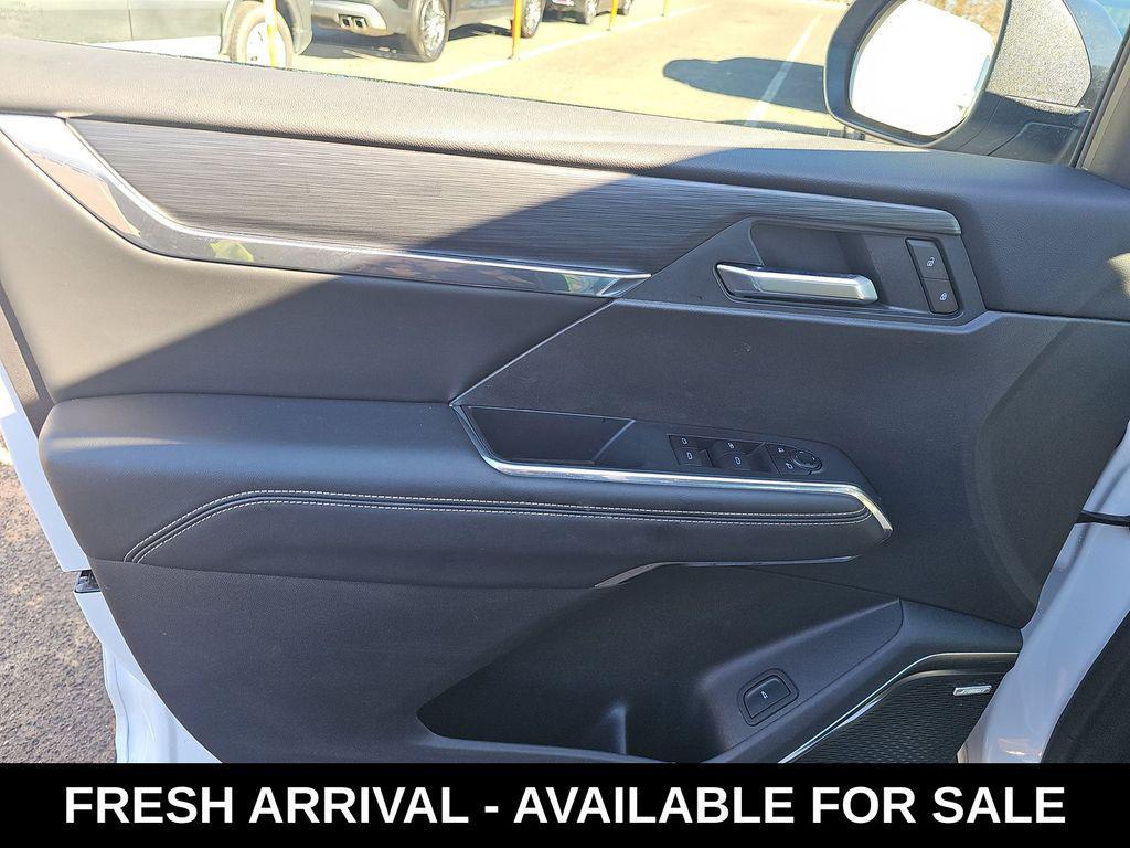 used 2025 GMC Acadia car, priced at $36,258