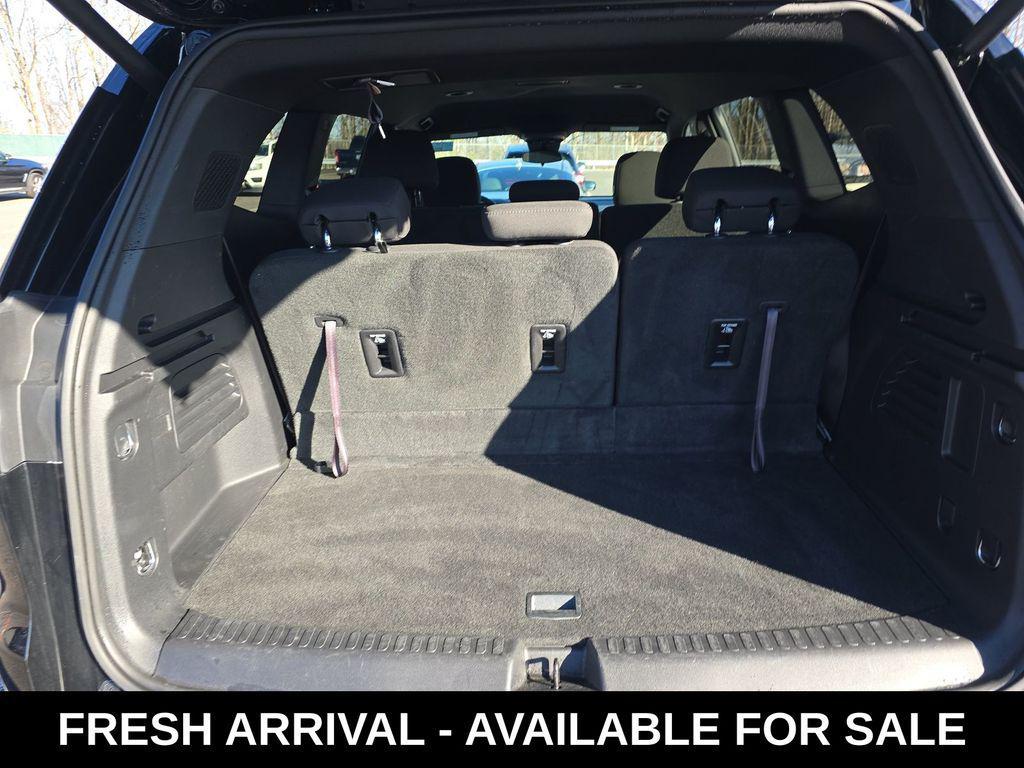 used 2025 GMC Acadia car, priced at $36,242