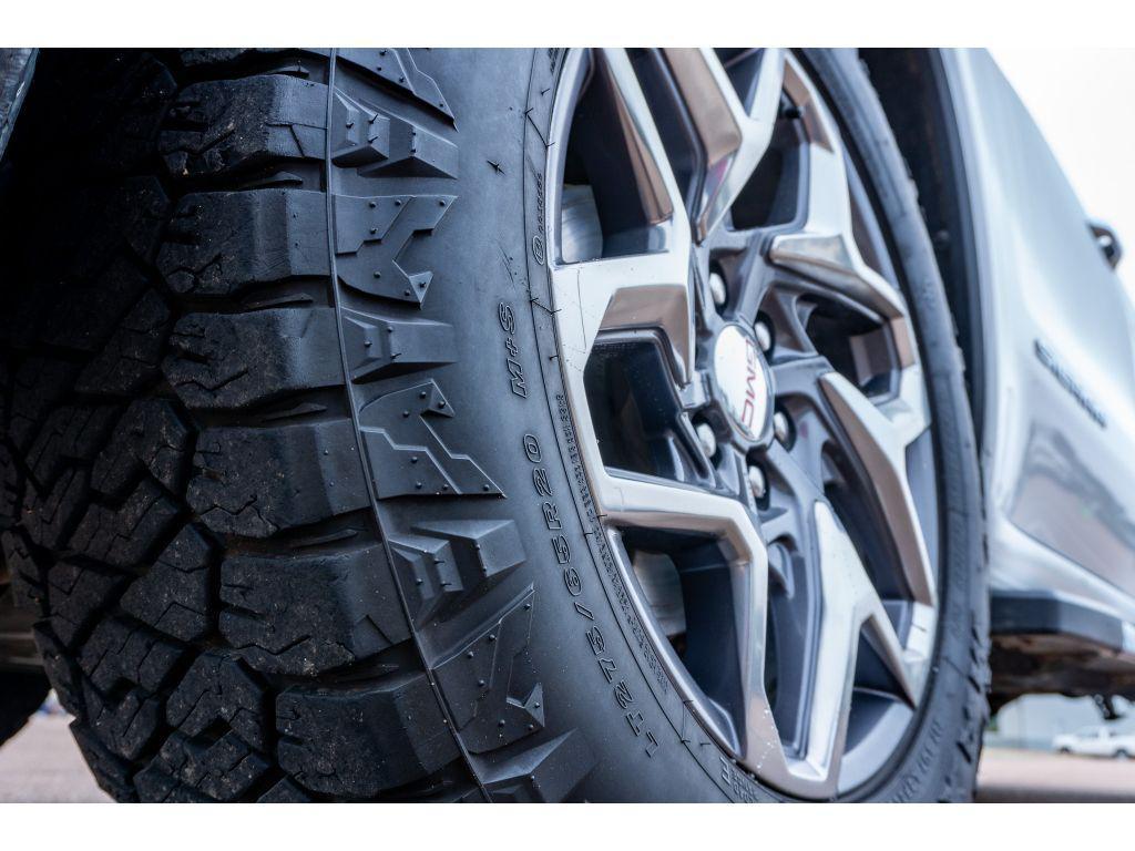 used 2023 GMC Sierra 1500 car, priced at $43,595