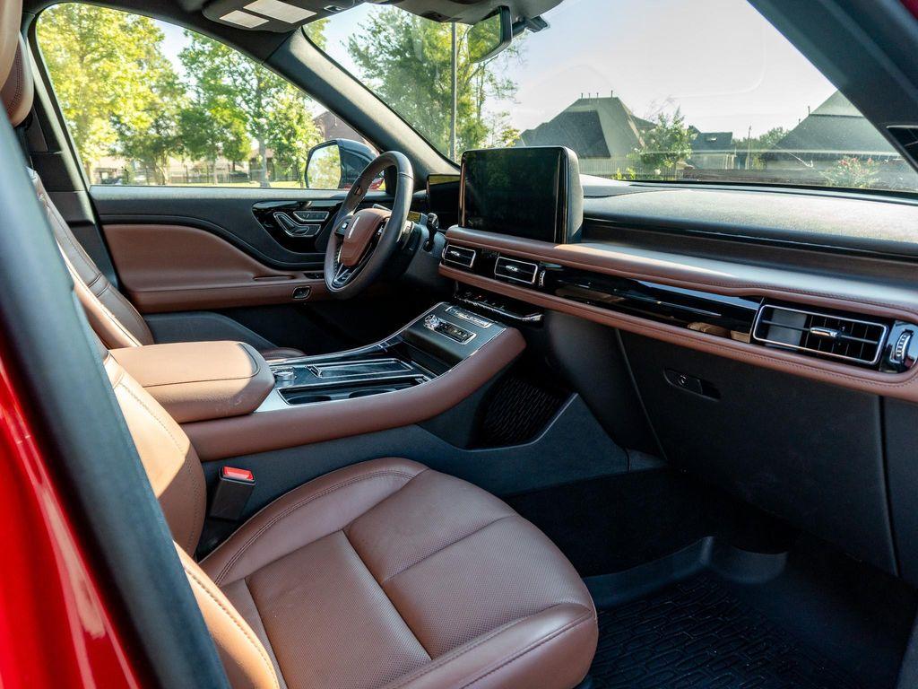 used 2026 Lincoln Aviator car, priced at $65,425