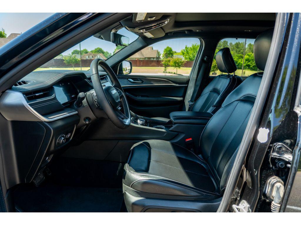 used 2024 Jeep Grand Cherokee L car, priced at $35,307