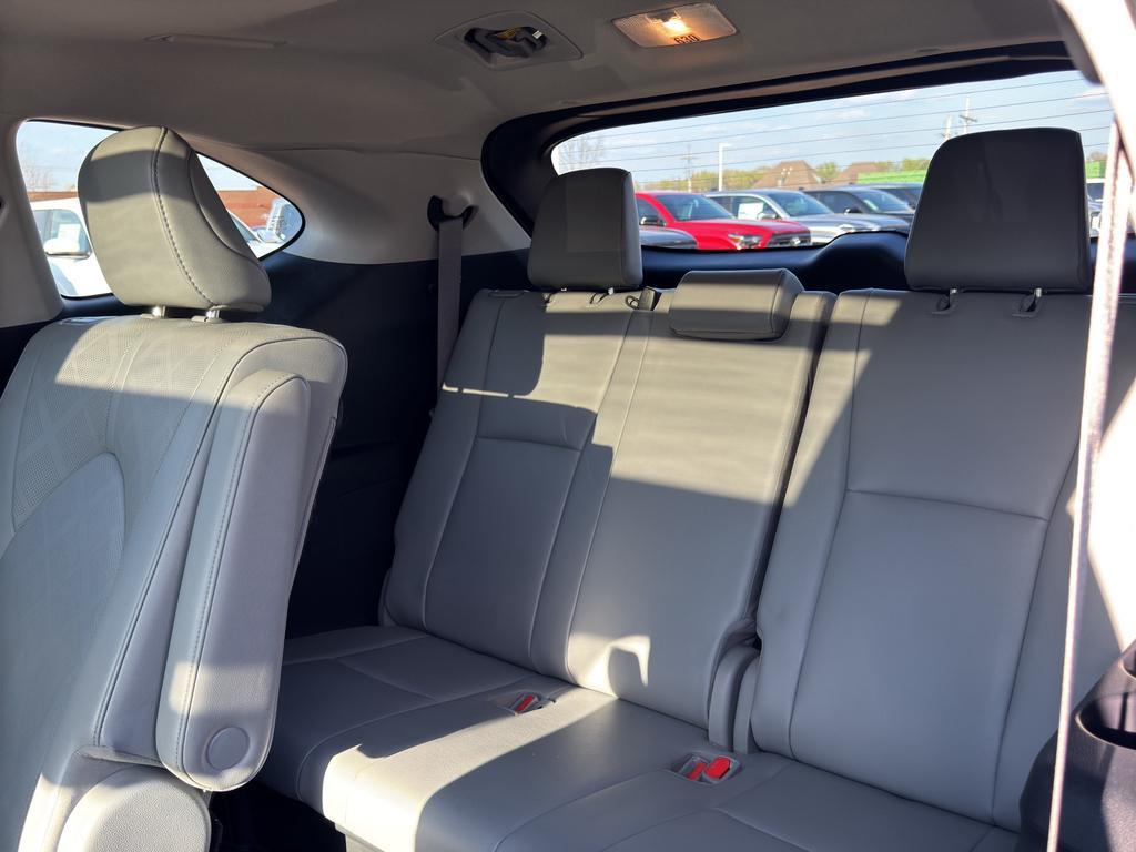 used 2023 Toyota Highlander Hybrid car, priced at $40,157