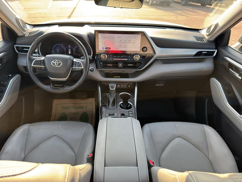 used 2023 Toyota Highlander Hybrid car, priced at $40,157