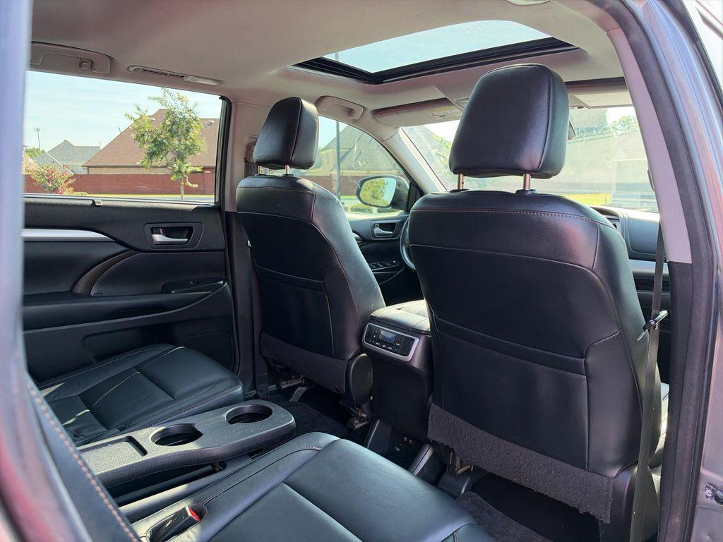used 2018 Toyota Highlander car, priced at $20,925