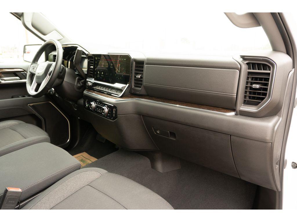 used 2024 GMC Sierra 1500 car, priced at $43,262